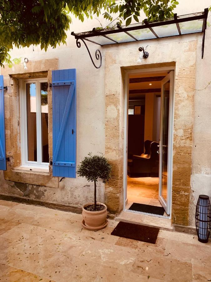 Le Mas Des Glycines Salon-de-Provence Exterior foto