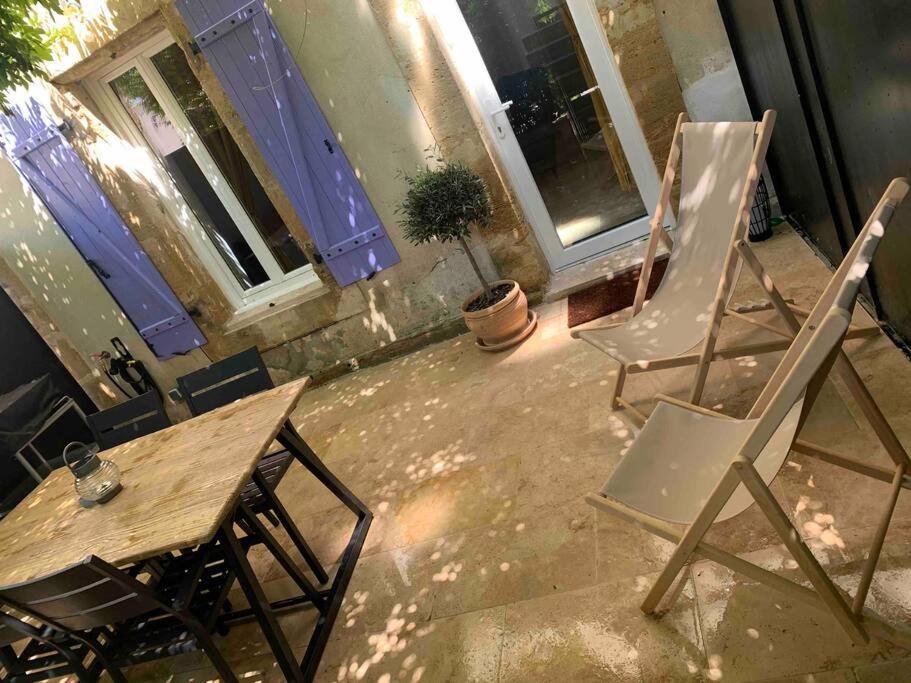 Le Mas Des Glycines Salon-de-Provence Exterior foto